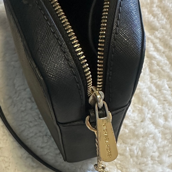 Michael Kors jet set Crossbody Bag - Picture 6 of 9